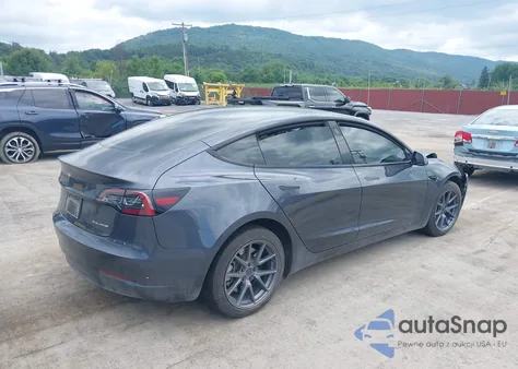 2023 Tesla Model 3 Long Range Dual Motor All-Wheel Drive z USA, uszkodzony, nr VIN 5YJ3E1EB3PF633554